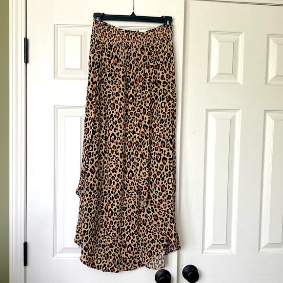 Joe B Dresses & Skirts - JOE B by Joe Benasset Skirt Size M cheetah
